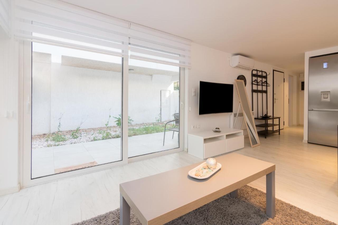Apartment For 3 Ppl In Varkiza Exteriör bild